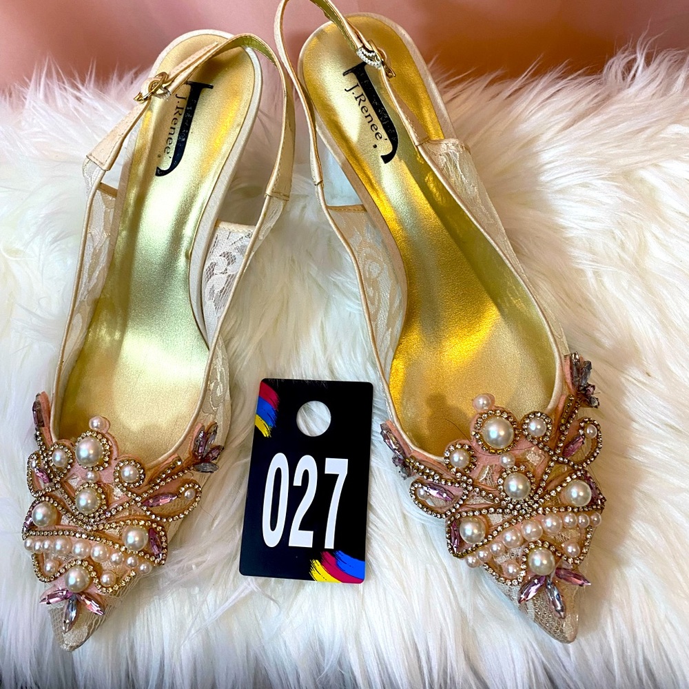 J RENEE OFF WHITE SHOES Size 10